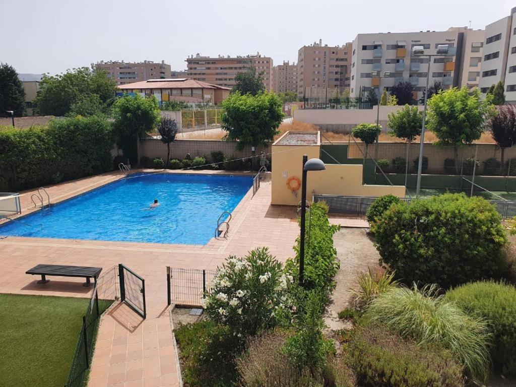 Апартаменты Piso Centro De Granada Junto Al Metro Экстерьер фото